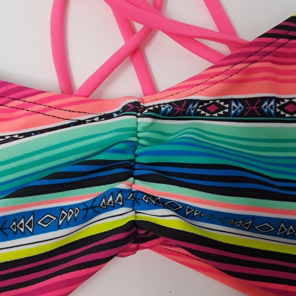 Gossip Girl Two Piece Bikini Swim Suit Blue Pink Aztex Stripe Size 16 Swimwear - Picture 2 of 14